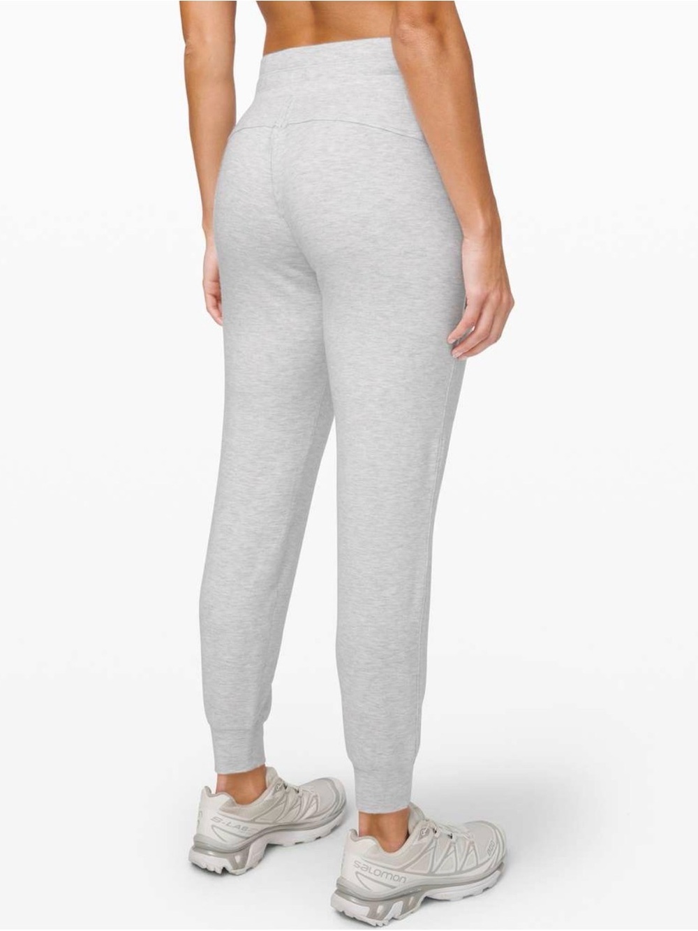 Lululemon Warm Down Jogger *Soft Touch
Heathered Core Ultra Light Grey size 4